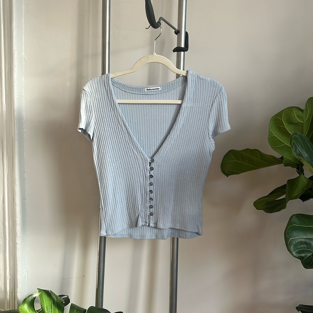 Reformation blue knit ribbed button top (size M)